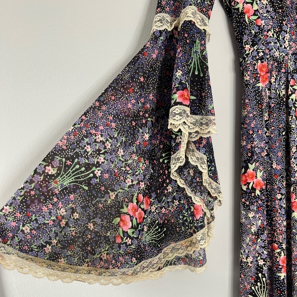 Vintage 70s Cottagecore Lace Bell Sleeve Floral Hippie Maxi Dress Size 10 - Picture 3 of 13